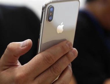 Και άλλα άσχημα νέα για το iPhone X